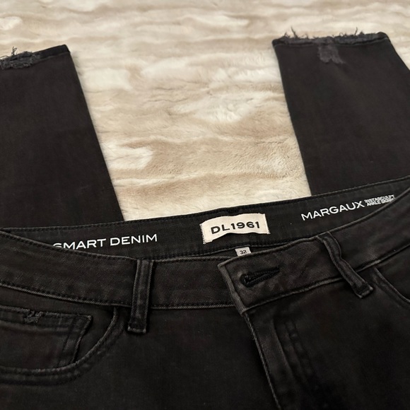 DL1961 Margaux Jeans - Picture 3 of 4
